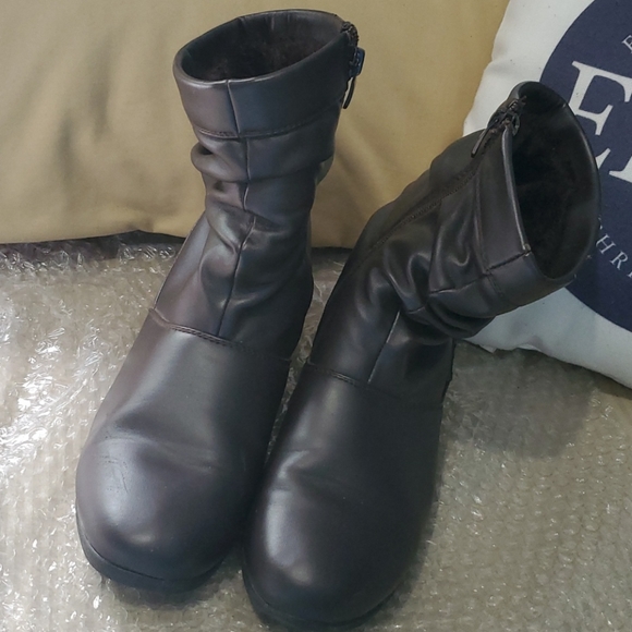 Fabocomfort Boots - Picture 1 of 7